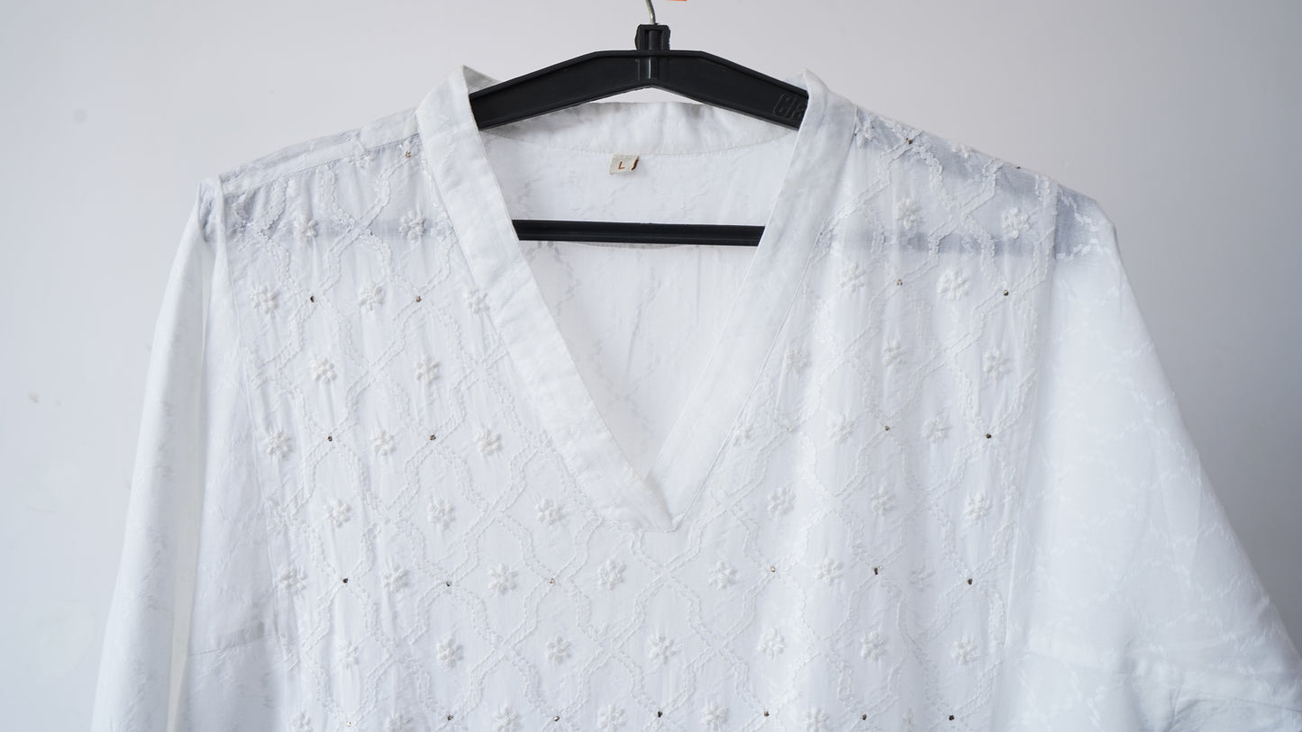 L7-P21: White Cotton A-Line Kurta (L)