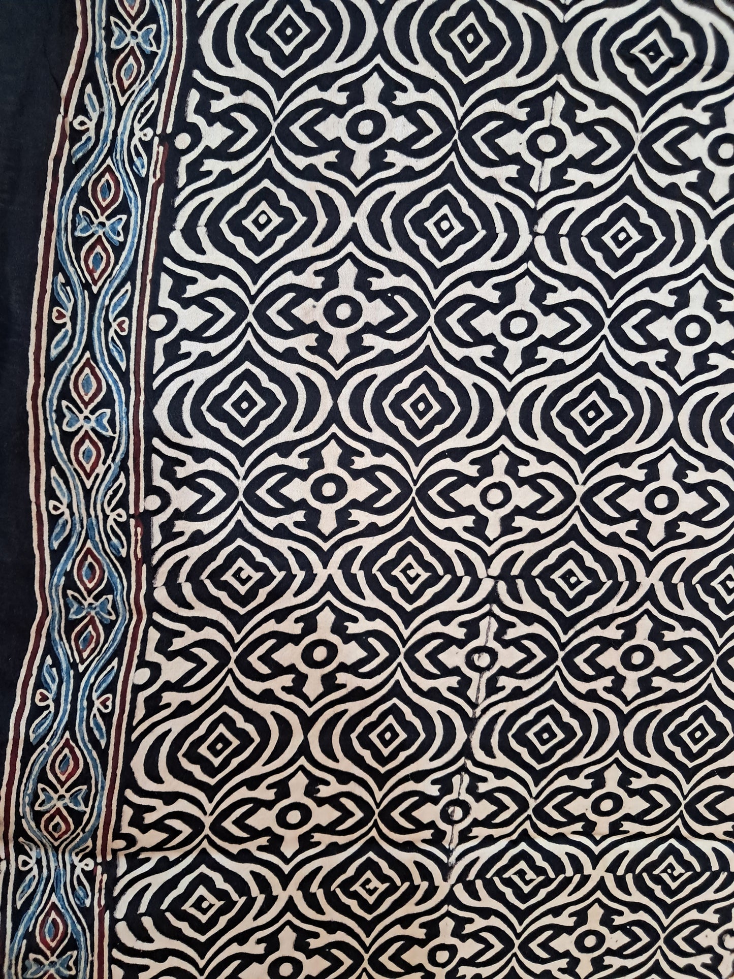 L4-P22: Black Color with Stripe Body Viscous Saree (Modal Silk)