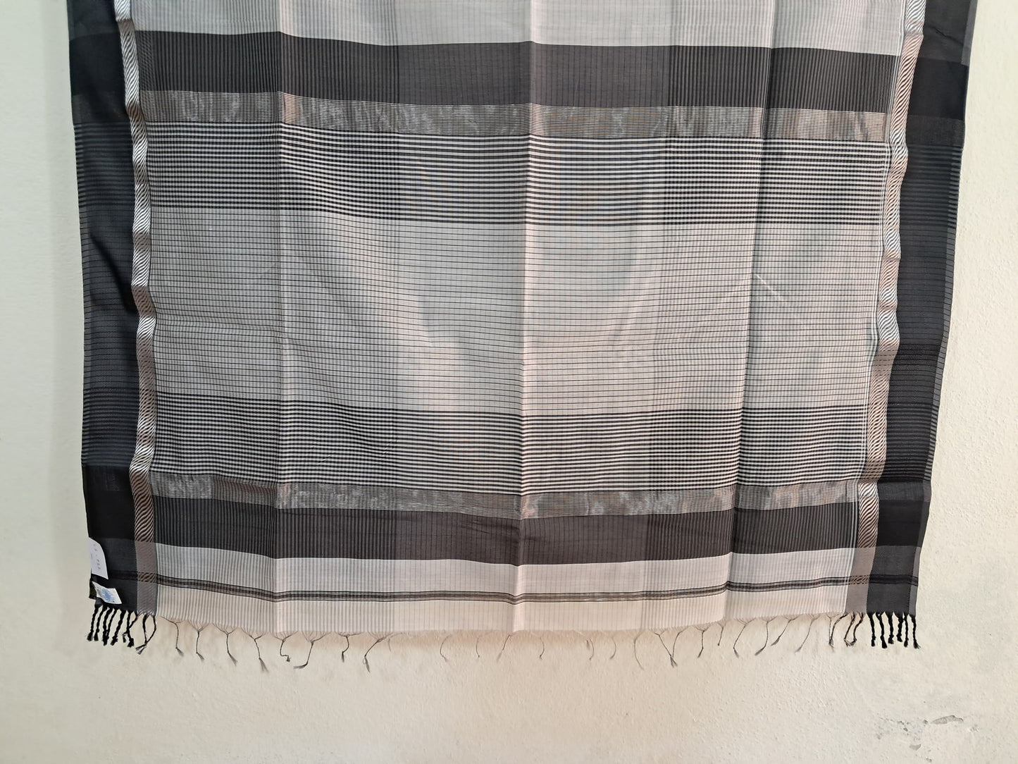 Retro Black and White Maheshwari Cotton Silk Saree