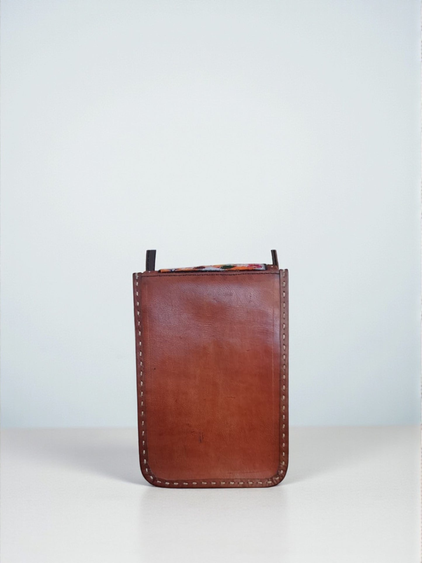 L5-P08: Sling Leather Bag