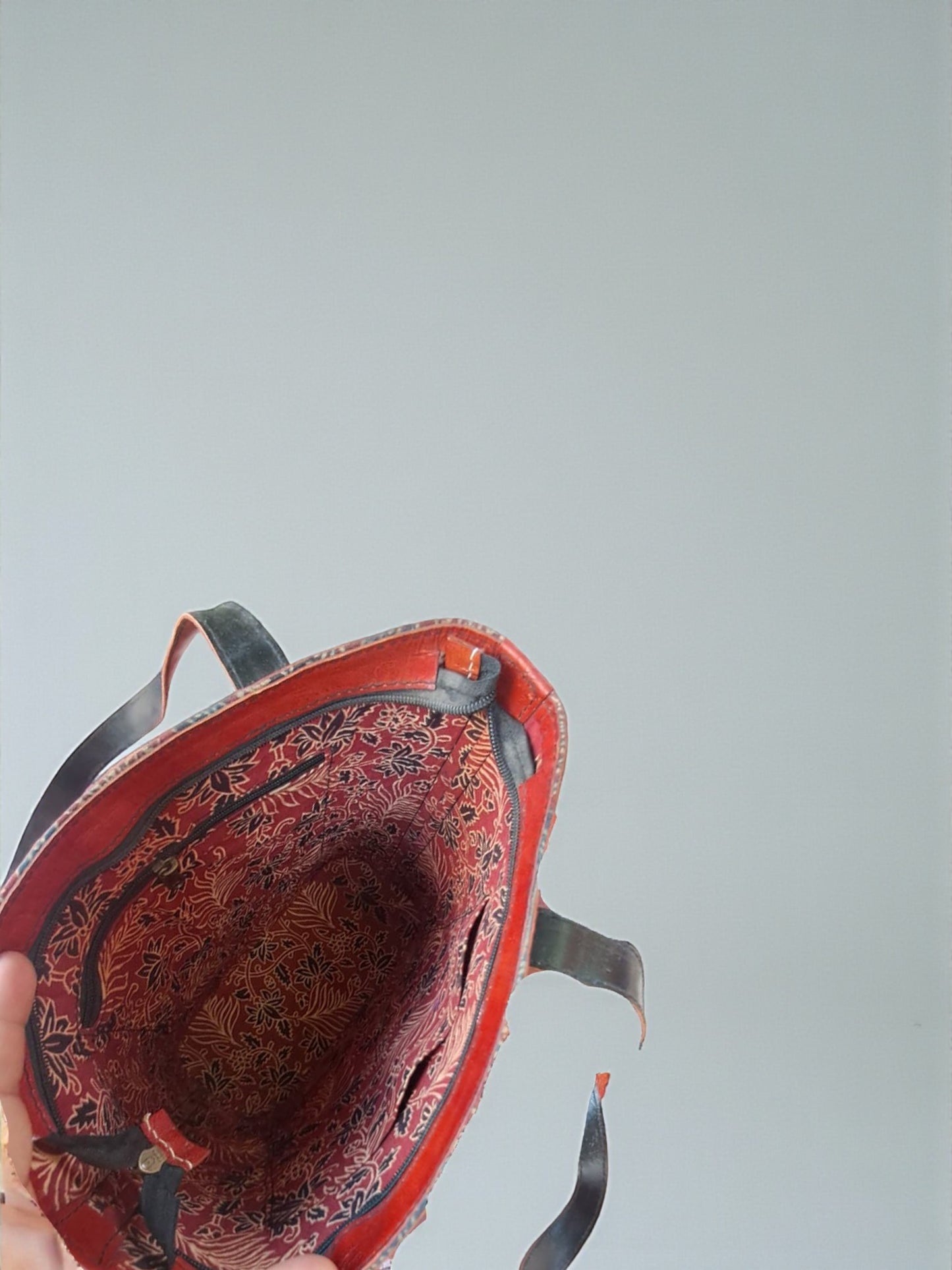L5-P23: Ajrakh and Leather Office Bag