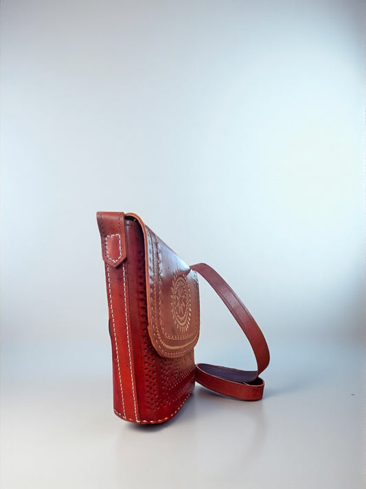 L5-P09: Dedhi Leather Bag