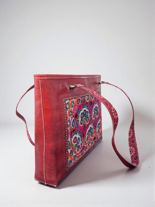 L5-P18: Embroidered Office Leather Bag