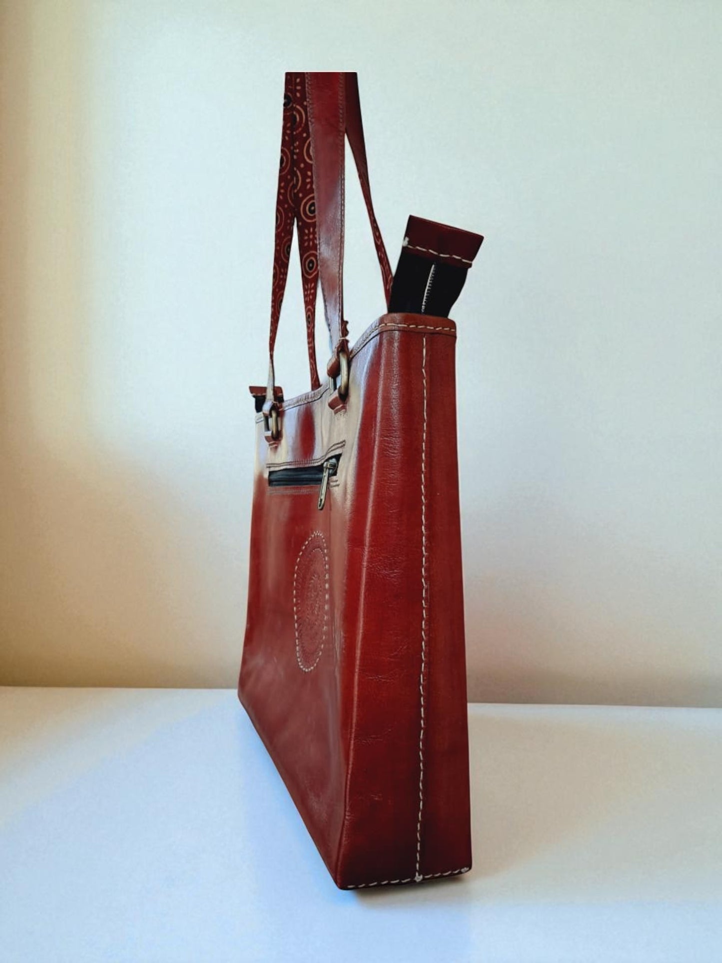 L5-P10: Office Leather Bag
