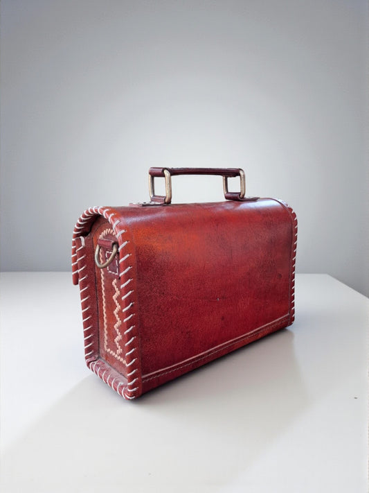 L5-P12: Box Leather Bag