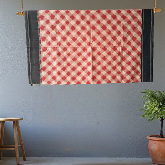 L9-P01: Red and Black Saree