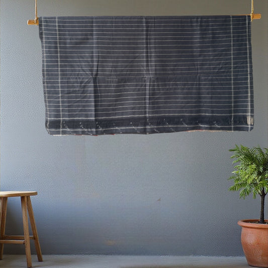 L9-P01: Red and Black Saree