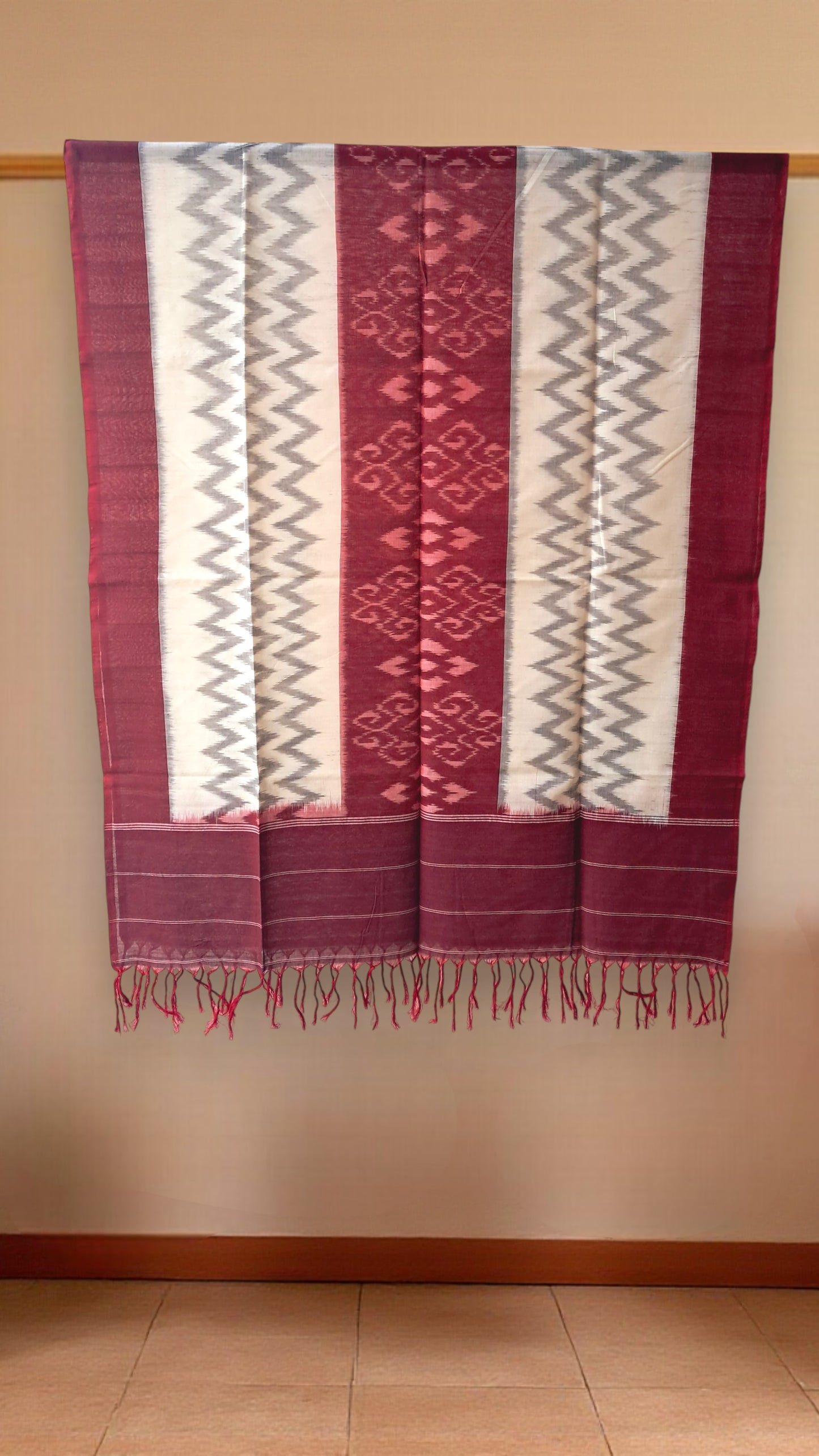 L9P19: Black White and Red Dupatta