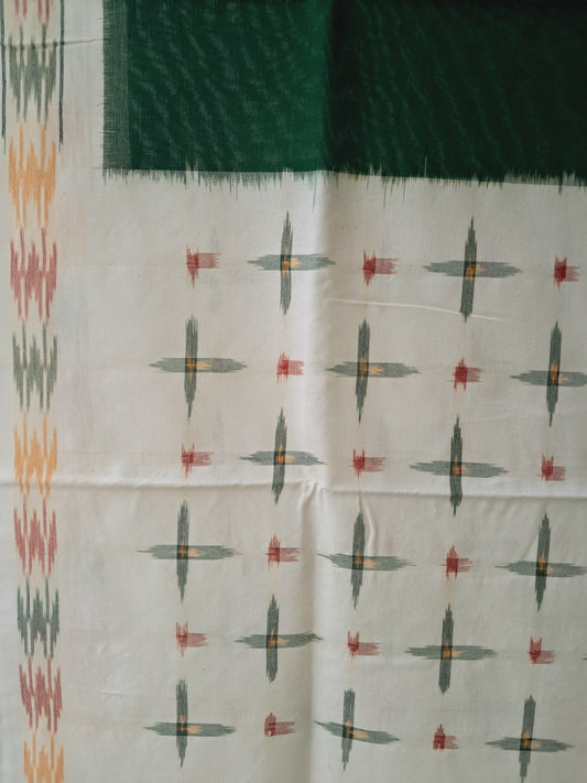 L9P20: Whit and Green Dupatta