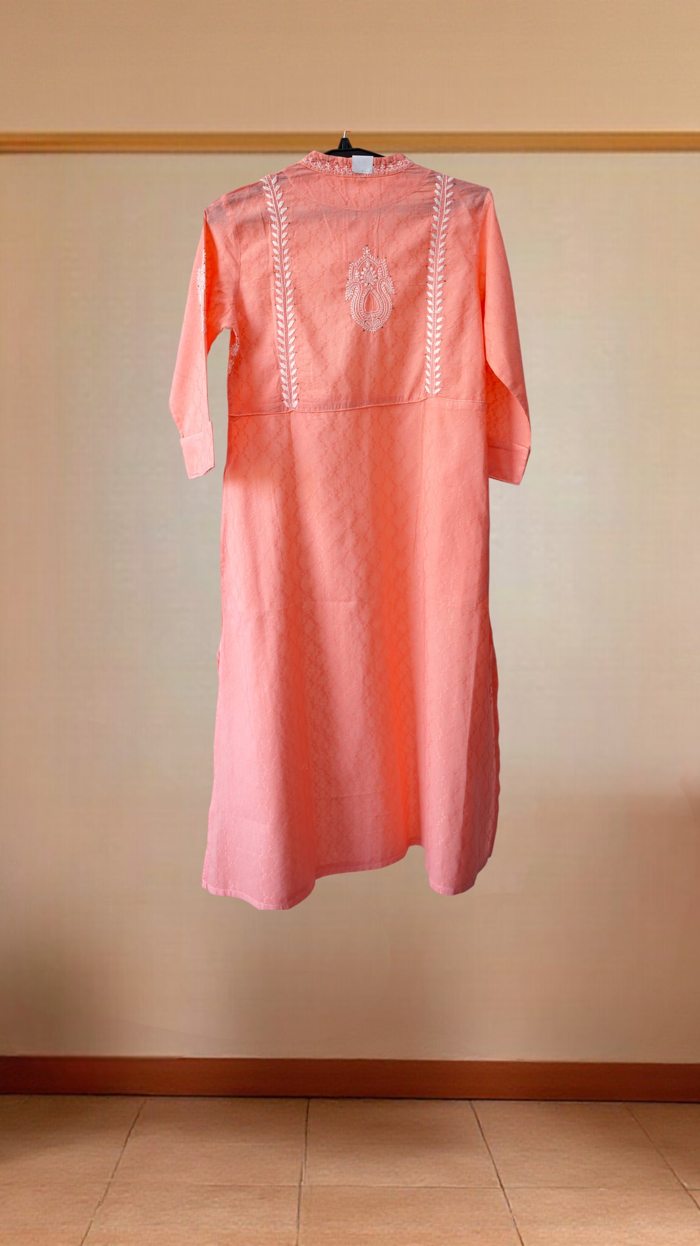 L7-P18-V2: Peach Cotton Chikankari Kurta (M)