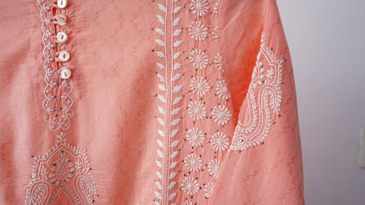 L7-P18-V2: Peach Cotton Chikankari Kurta (M)
