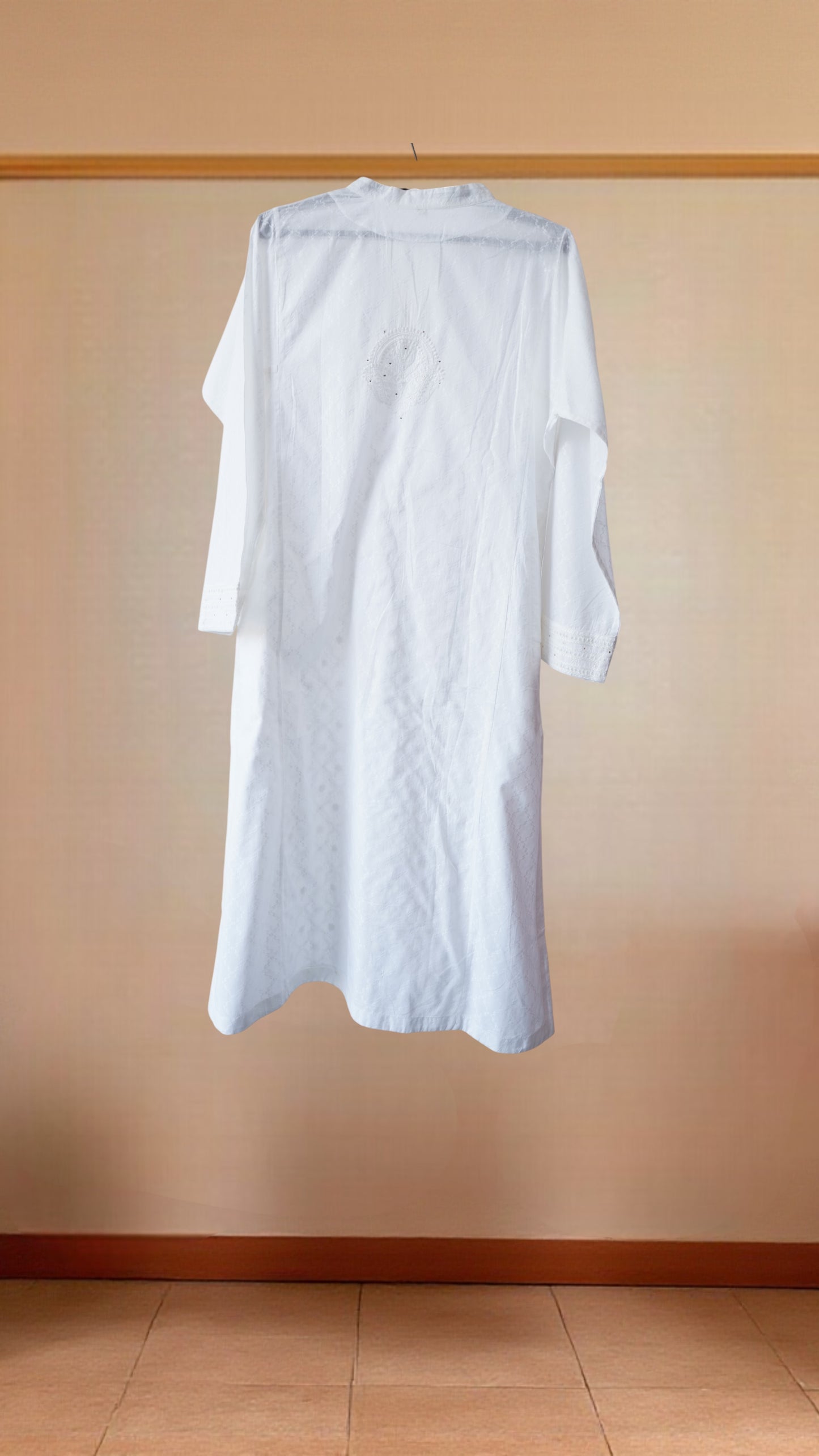 L7-P21: White Cotton A-Line Kurta (L)
