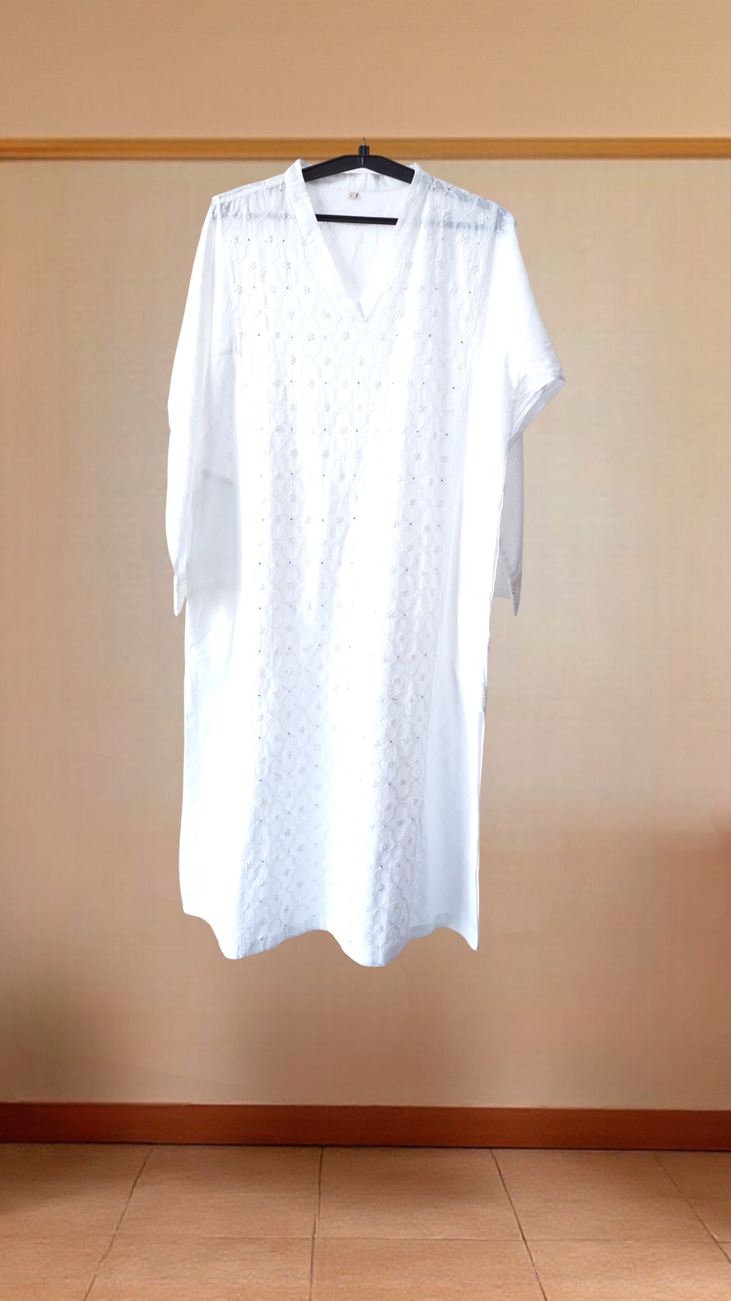 L7-P21: White Cotton A-Line Kurta (L)