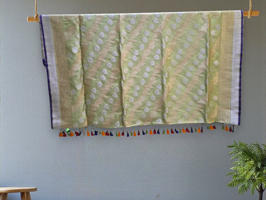 L8P12: Light Pista Green Kadhua Banarasi saree