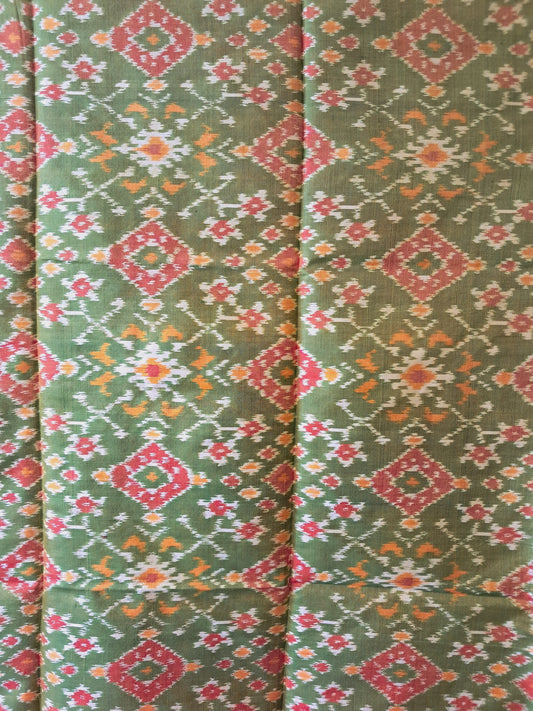 L9P27: Green Red Dupatta