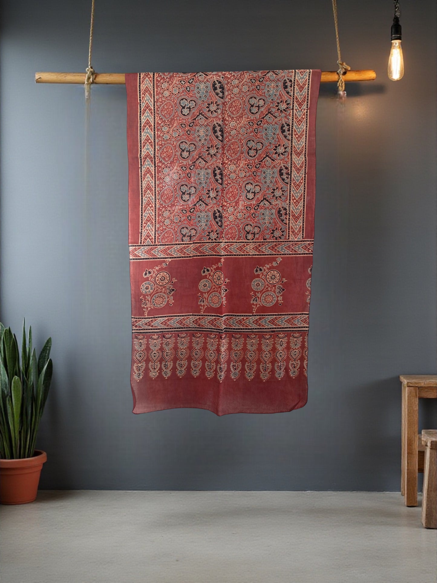 L4-P14: Red Full Body Cotton Stole