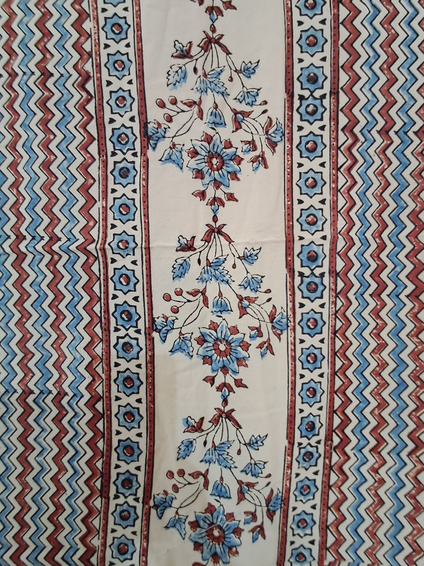 L4-P05: Cream Small Dots Cotton Suit