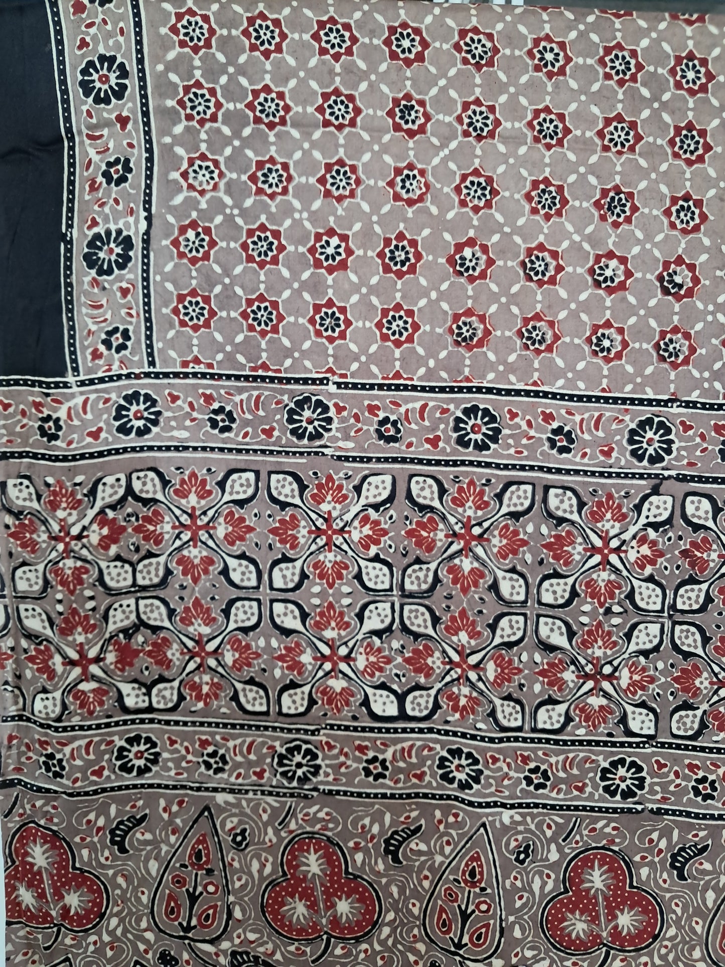 L4-P20: Brown Viscous Saree (Modal Silk)