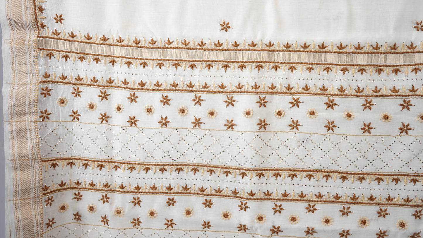 L7-P10: White Cotton Silk Saree with Beige Chikankari