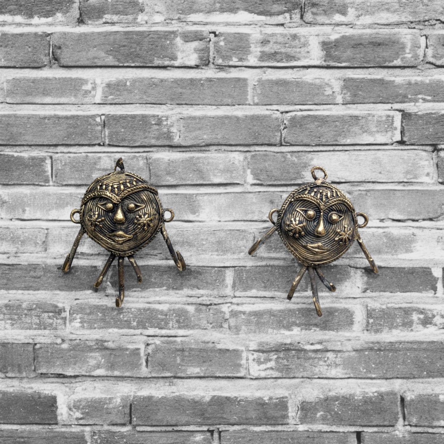 L3-P12-V1: Sun Face Key Hanger