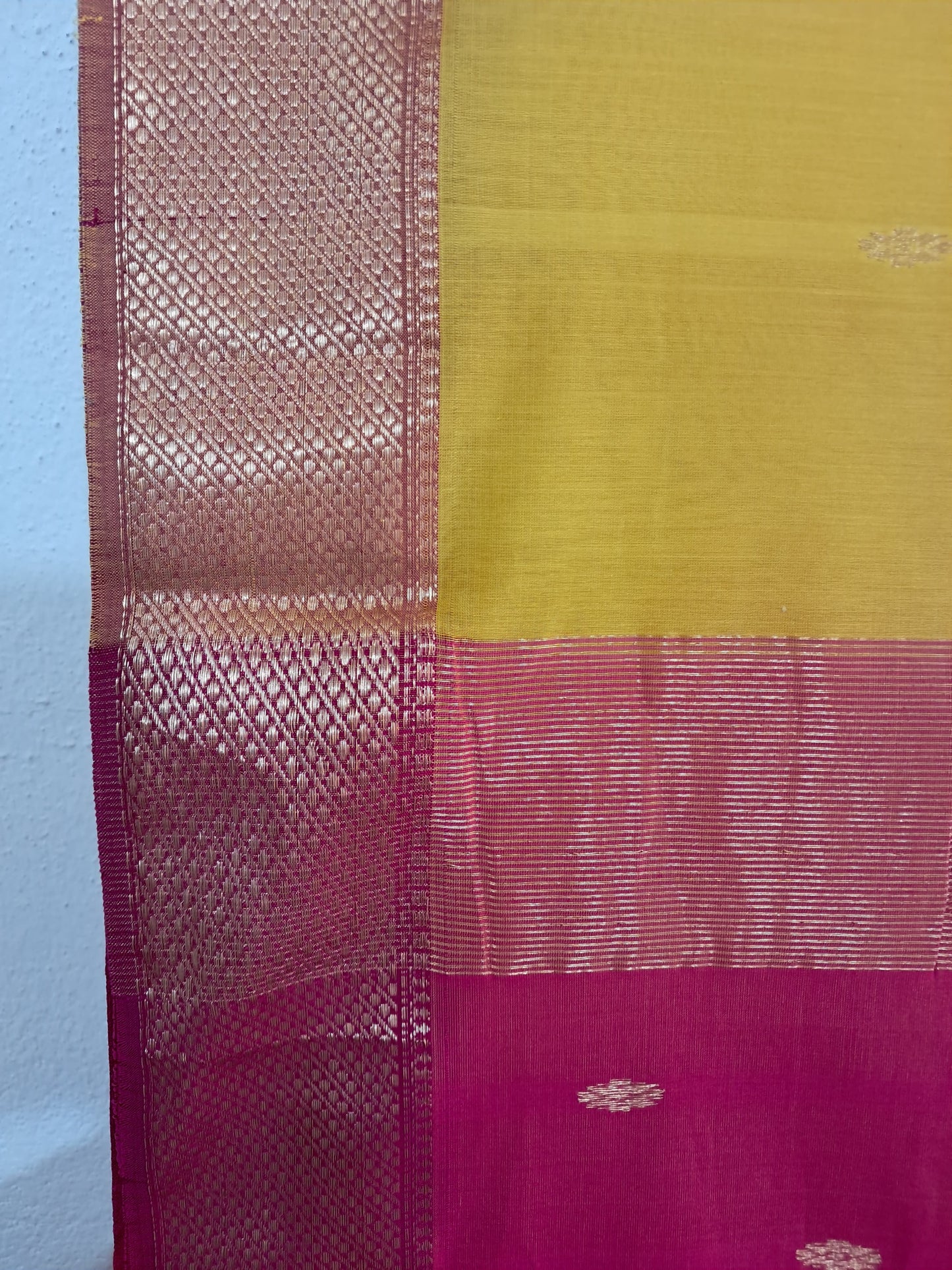 P08 - Lemon Yellow Maheshwari Cotton Silk Saree