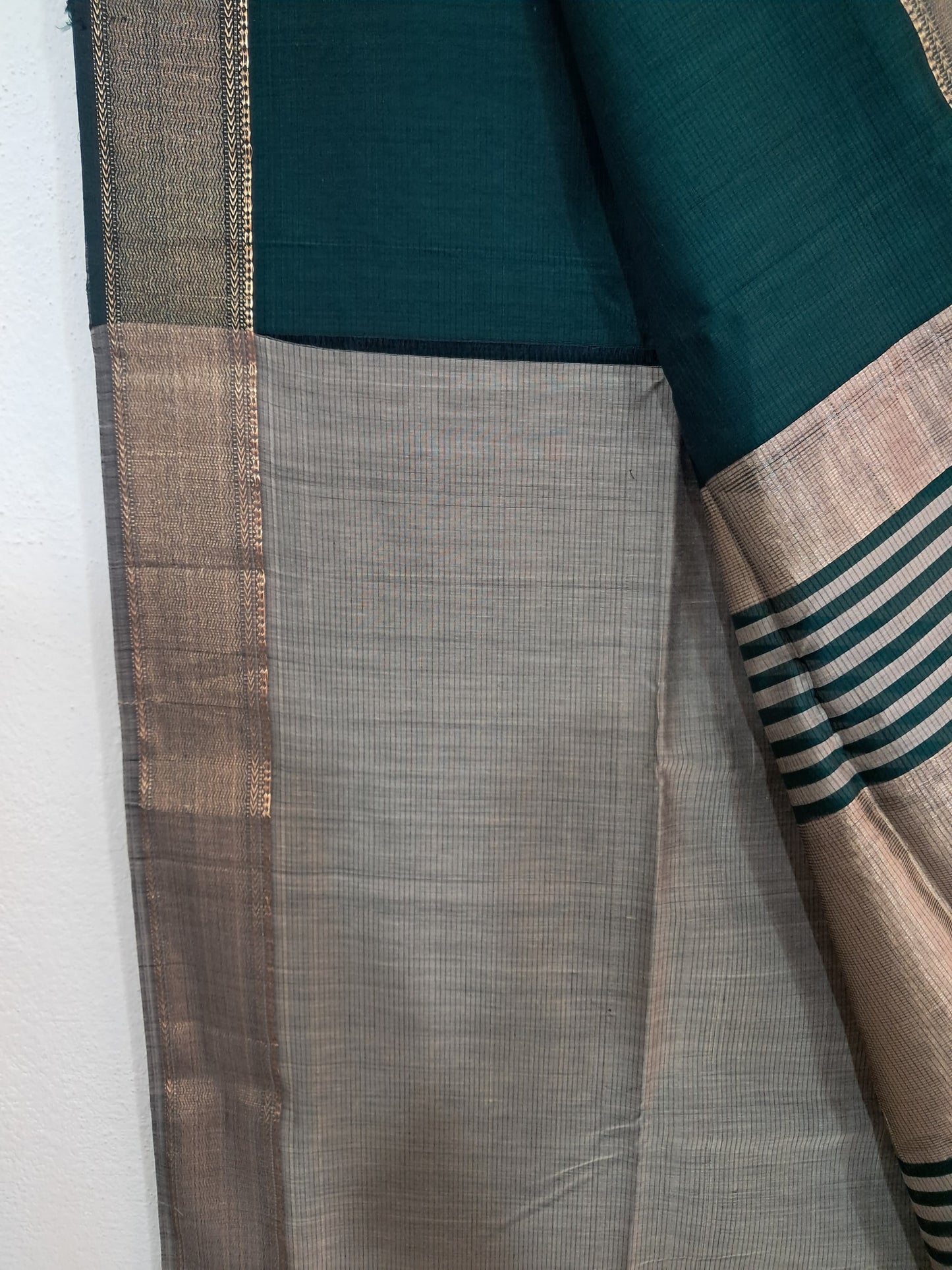 P12 - Bottle Green Maheshwari Cotton Silk Saree