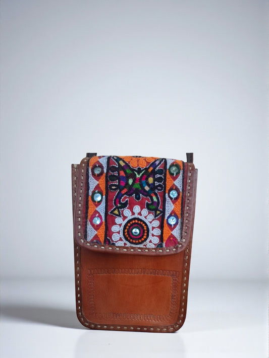 L5-P08: Sling Leather Bag