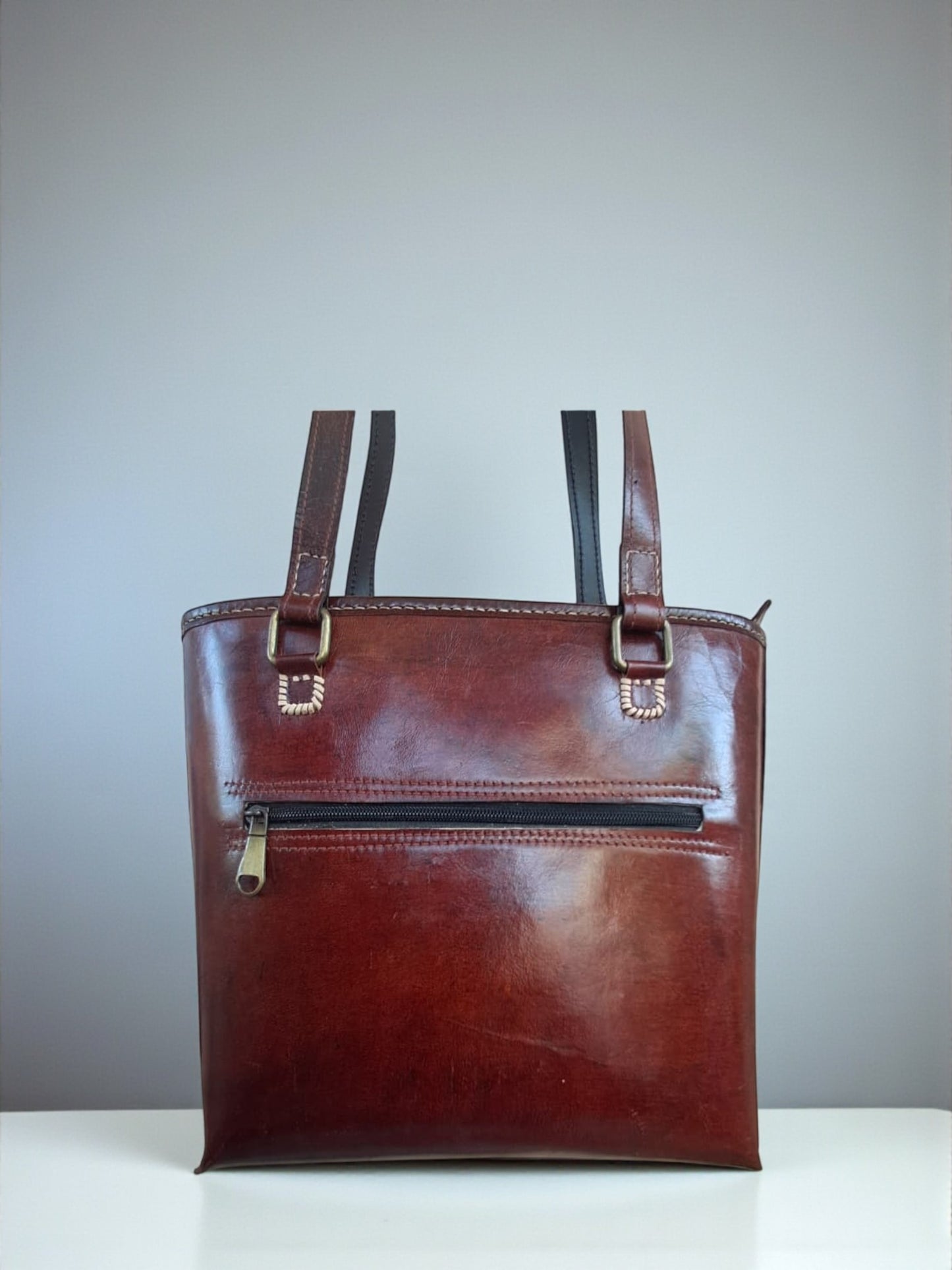 L5-P26: Large Dedhi Leather Office Bag