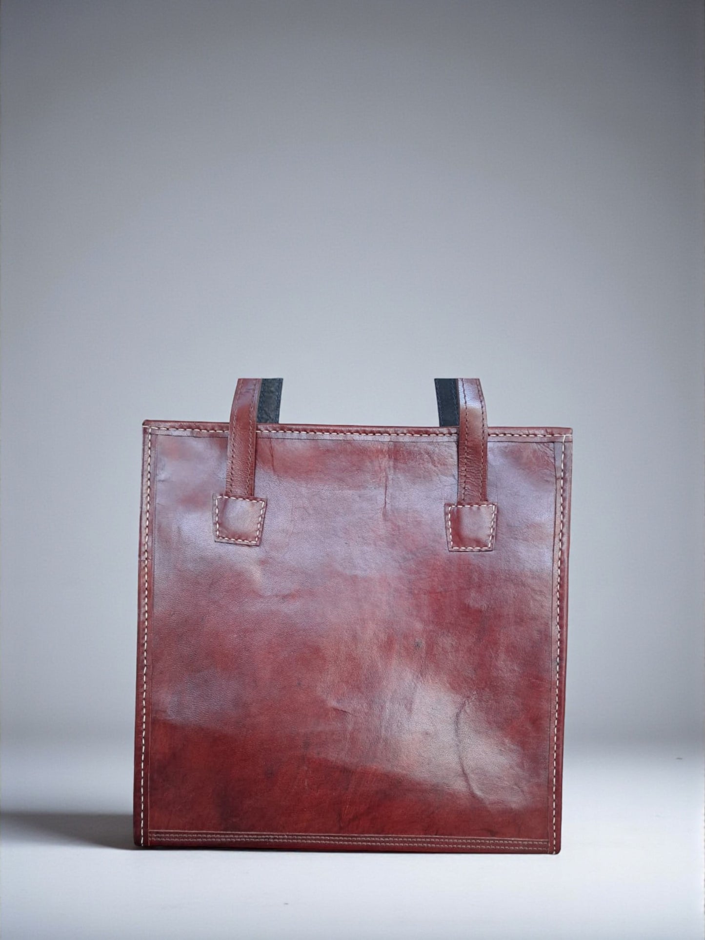 L5-P21: Large Office Leather Bag