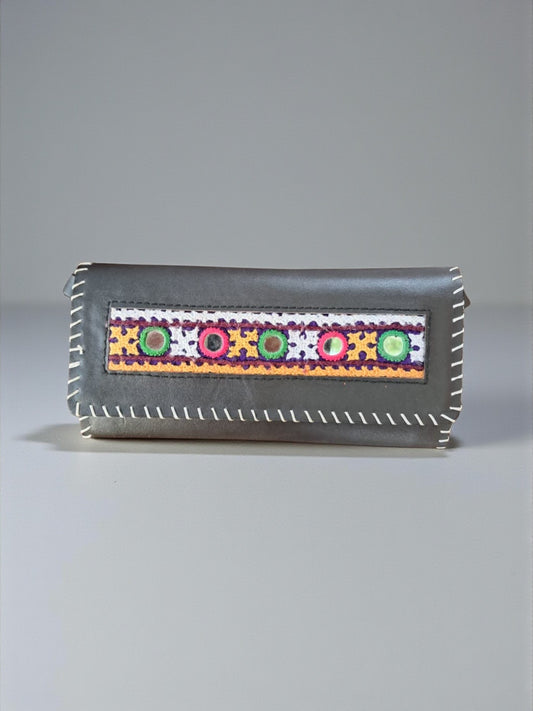L5-P02: Mirror Bavariya Embroidery Leather Wallet