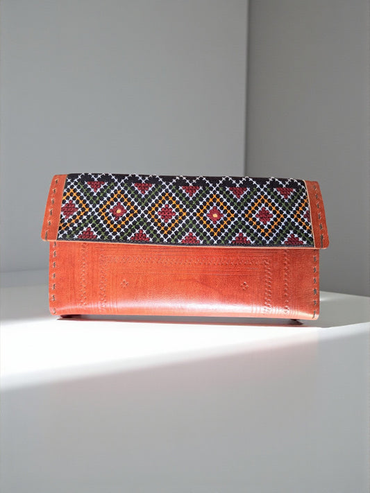 L5-P01 Jat Embroidery Leather Wallet