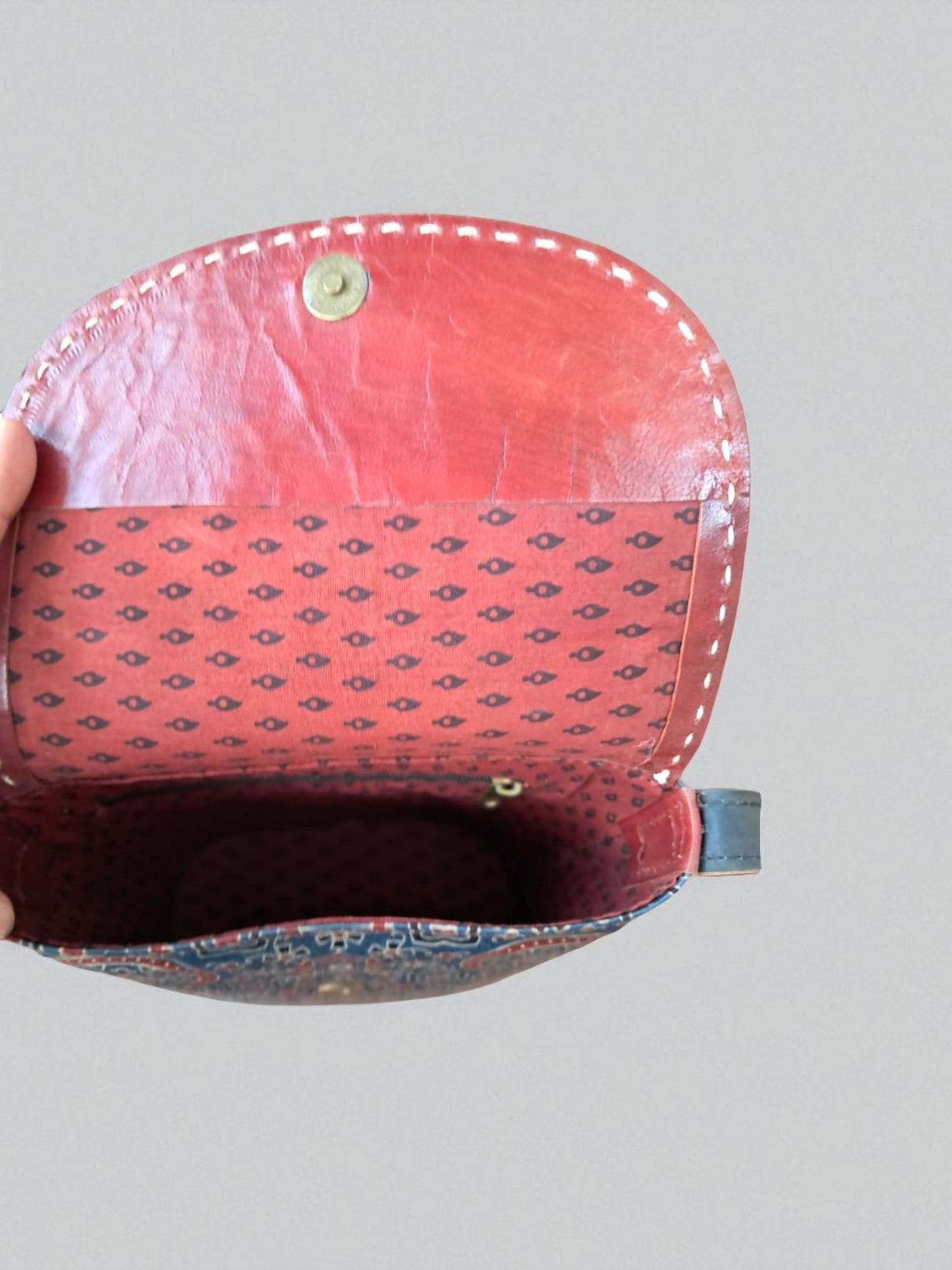 L5-P24: Ajrakh Leather Bag