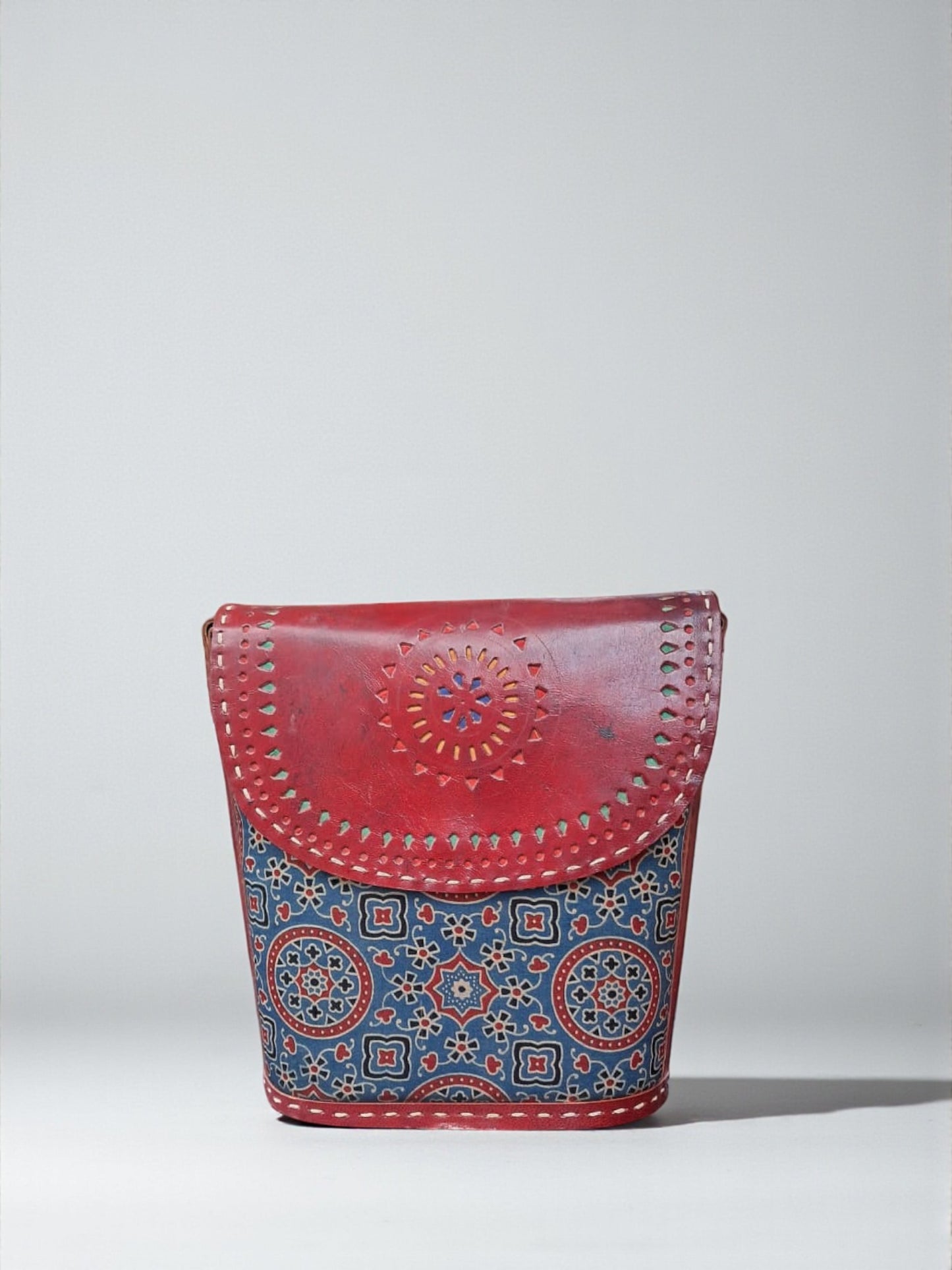 L5-P24: Ajrakh Leather Bag