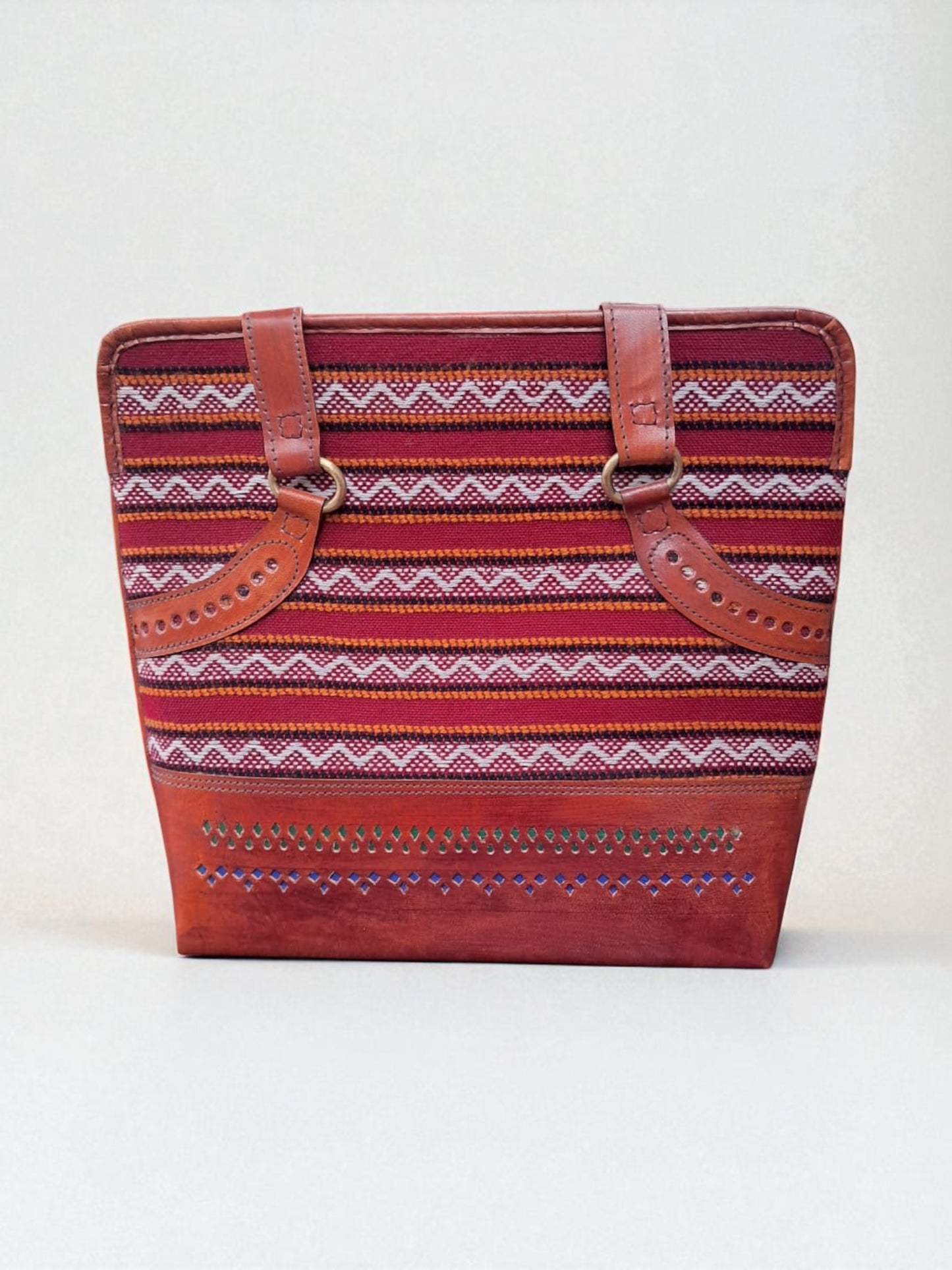 L5-P20: Hand Weaved Fabric and Leather Bag