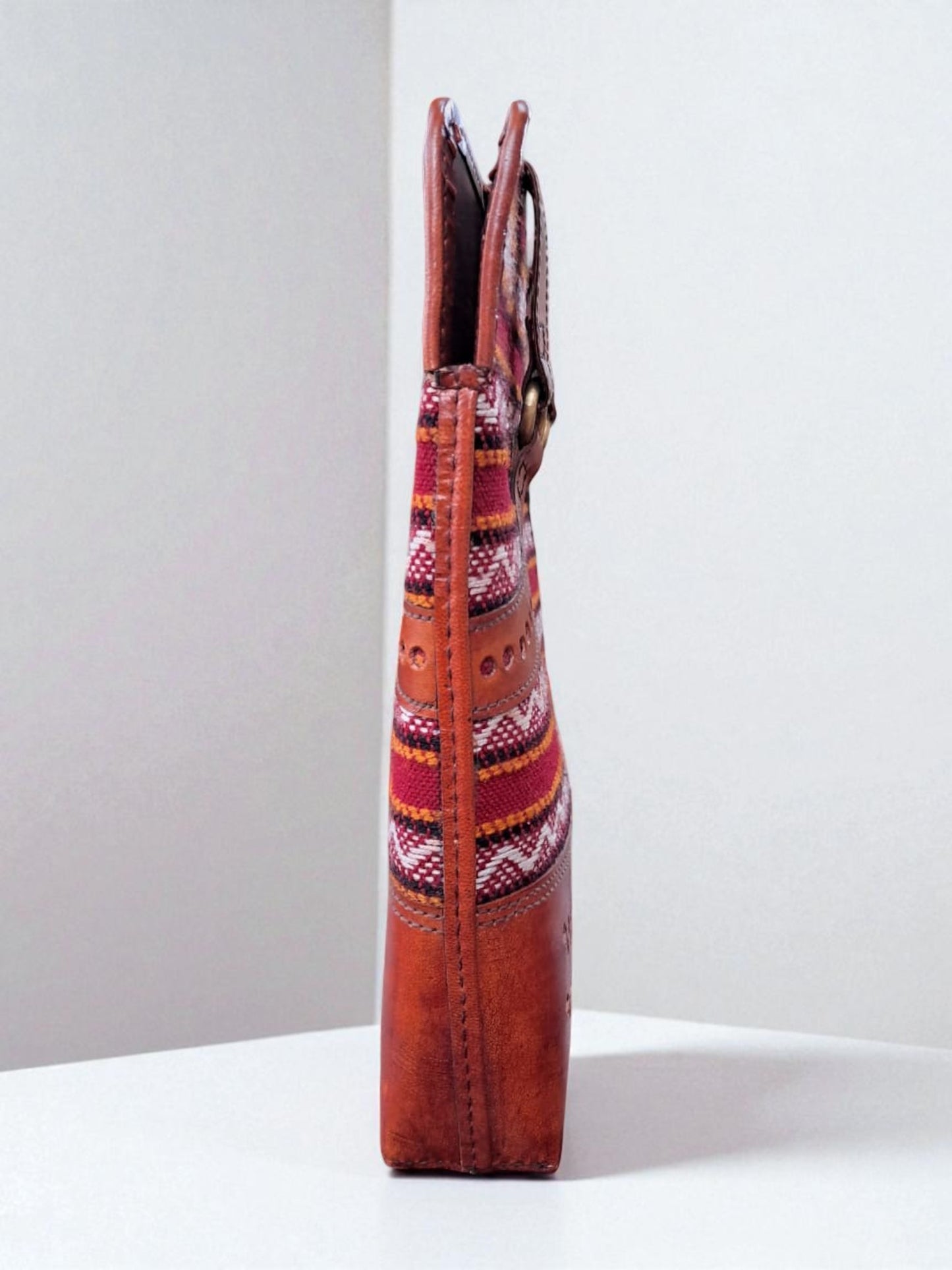 L5-P20: Hand Weaved Fabric and Leather Bag
