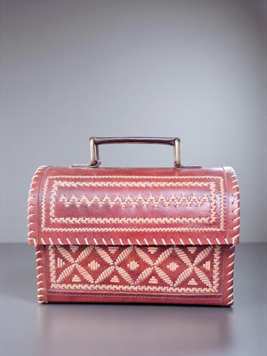 L5-P12: Box Leather Bag