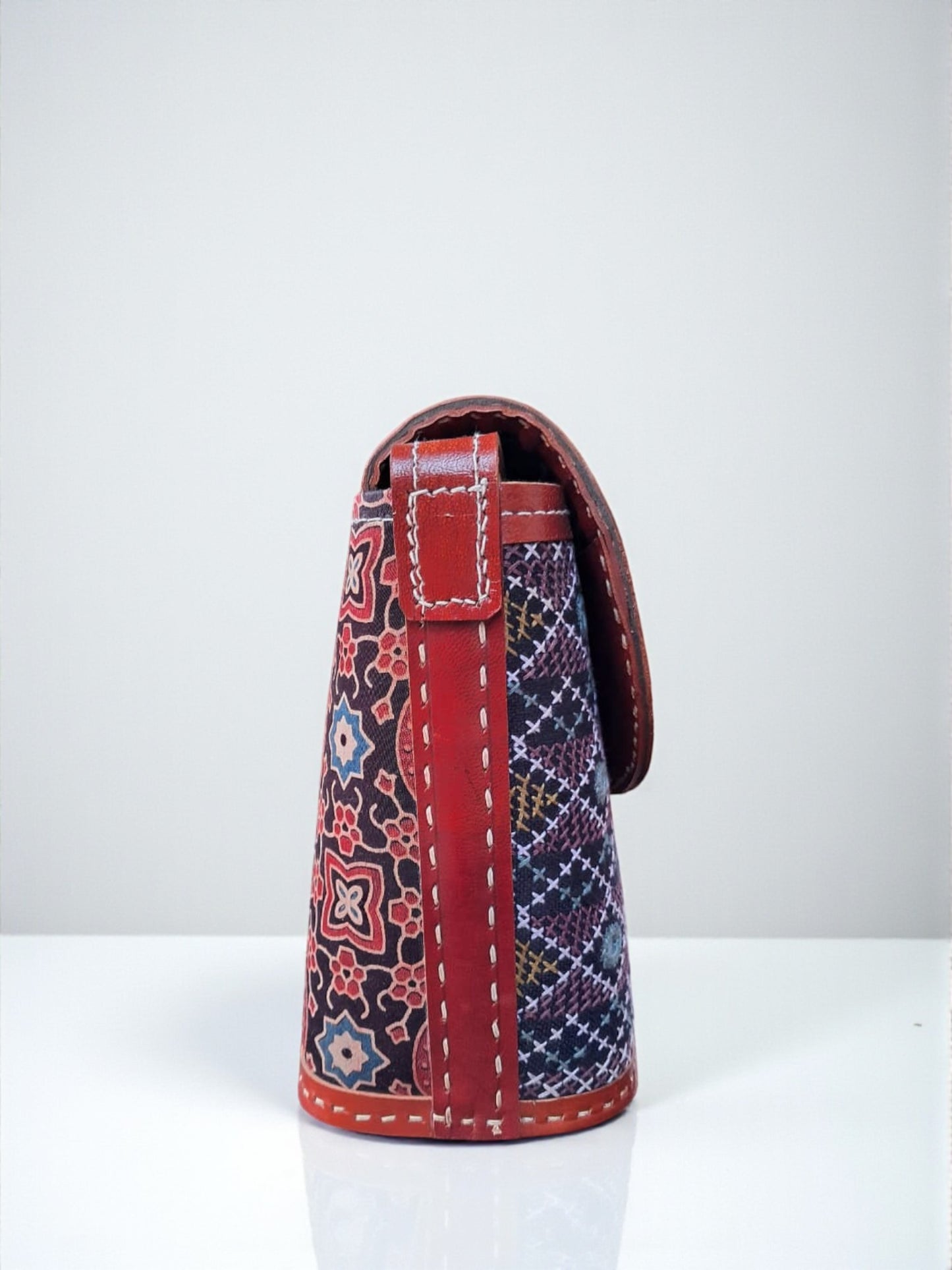L5-P14: Three Art Bag
